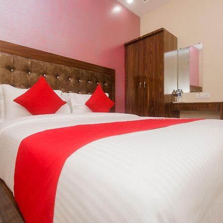 Hotel O Greenforest Near Airport Road Metro Station Bombaj Exteriér fotografie