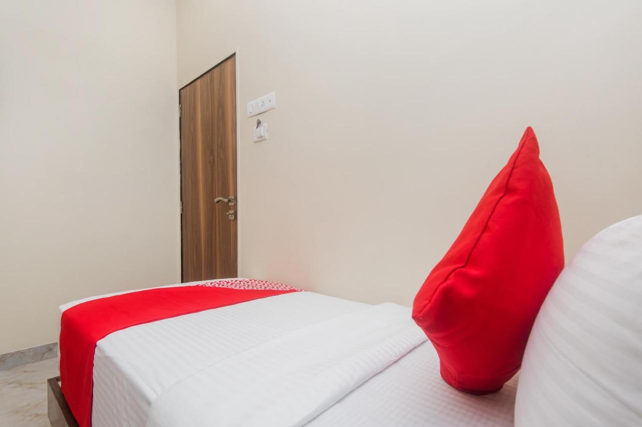 Hotel O Greenforest Near Airport Road Metro Station Bombaj Exteriér fotografie