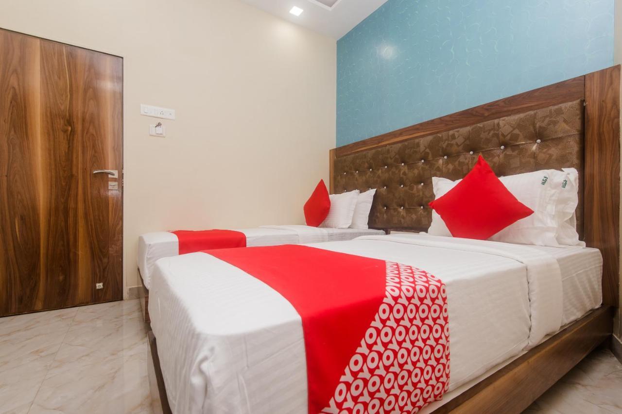 Hotel O Greenforest Near Airport Road Metro Station Bombaj Exteriér fotografie