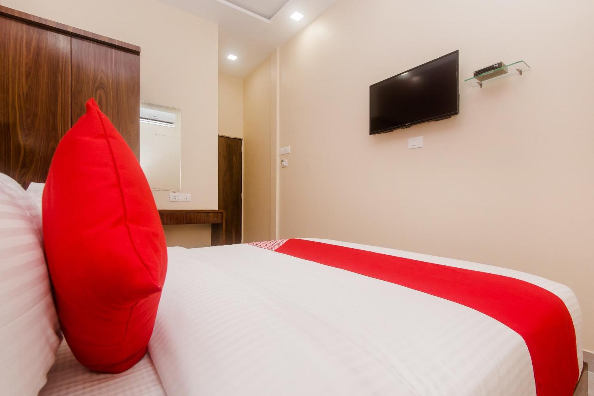 Hotel O Greenforest Near Airport Road Metro Station Bombaj Exteriér fotografie