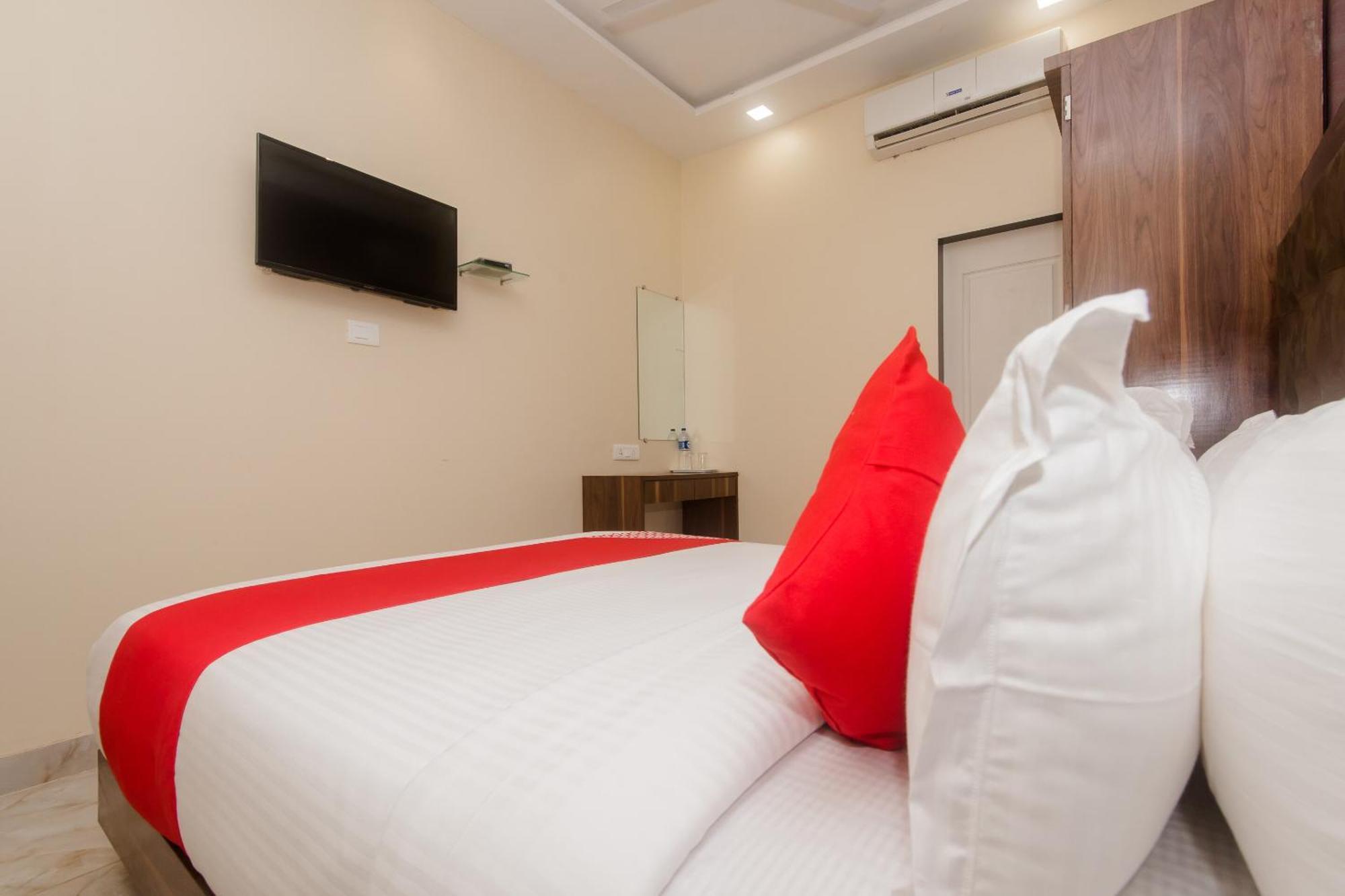 Hotel O Greenforest Near Airport Road Metro Station Bombaj Exteriér fotografie